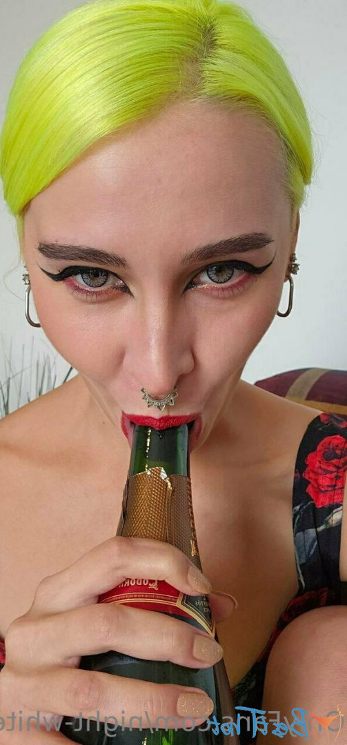 Night White Witch [ night-white-witch ] Onlyfans leaked photo 18416049 on Hotleaks.tv