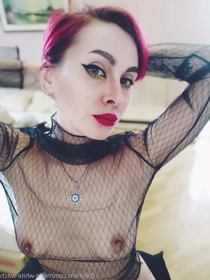 Night White Witch [ night-white-witch ] Onlyfans leaked photo 16398858 on Hotleaks.tv