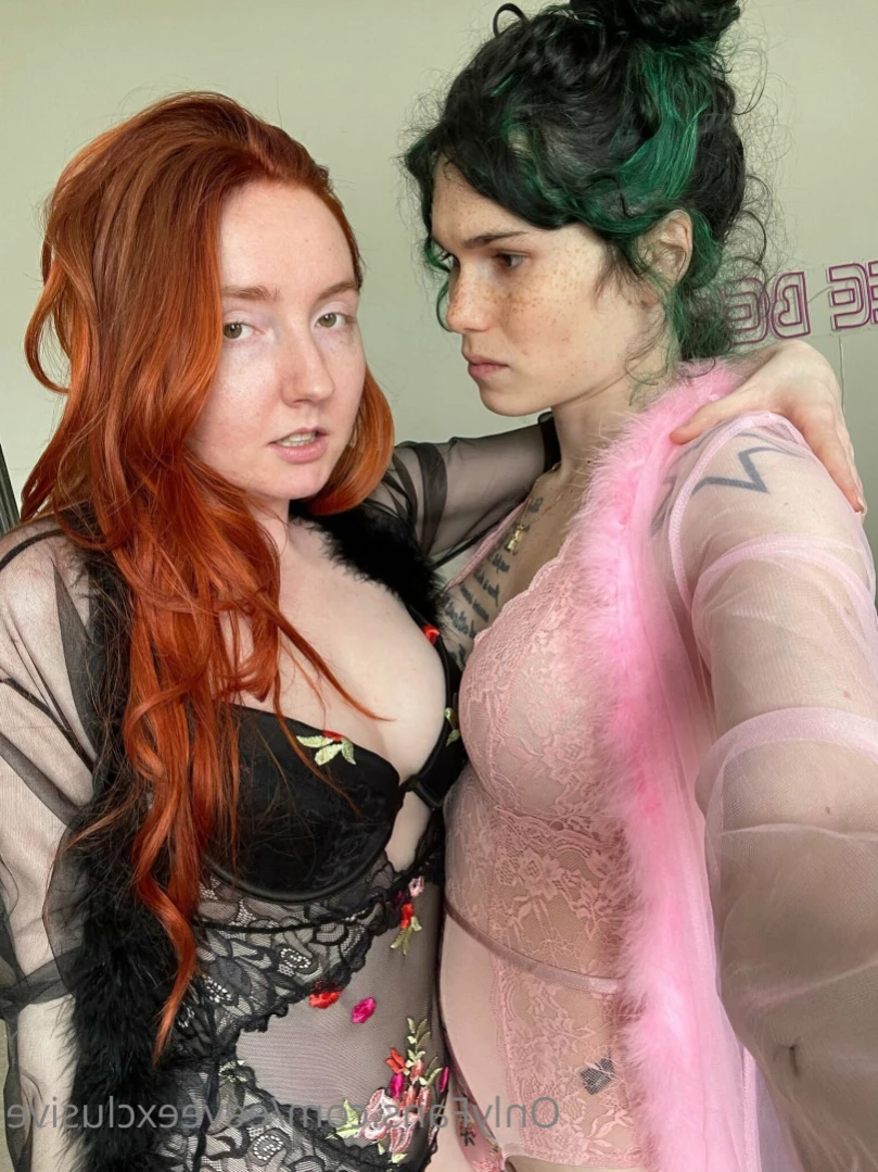 𝐄𝐞𝐯𝐞𝐞 &amp; 𝐆𝐢𝐧𝐠𝐞𝐫 𝐅𝐑𝐄𝐄 𝐕𝐈𝐃𝐄𝐎𝐒 [ eevee_noppv ] Onlyfans leaked photo 16353717 on Hotleaks.tv