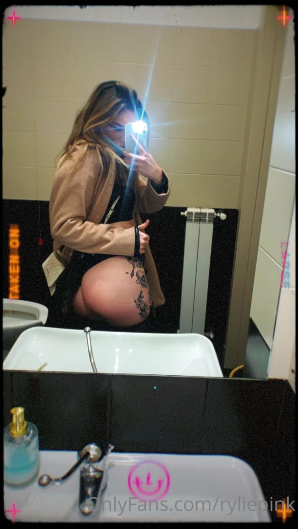 ALT GIRL 💫💕 TOP 0.76% [ ryliepink ] Onlyfans leaked photo 18225511 on Hotleaks.tv