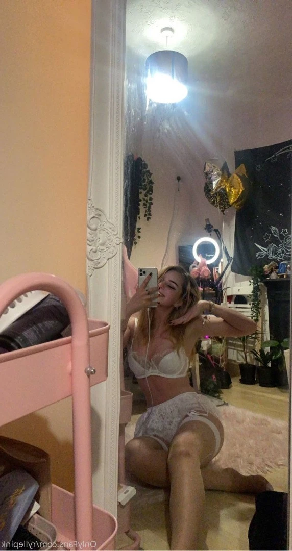 ALT GIRL 💫💕 TOP 0.76% [ ryliepink ] Onlyfans leaked photo 1047623 on Hotleaks.tv