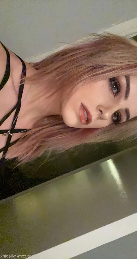 ALT GIRL 💫💕 TOP 0.76% [ ryliepink ] Onlyfans leaked photo 1047726 on Hotleaks.tv