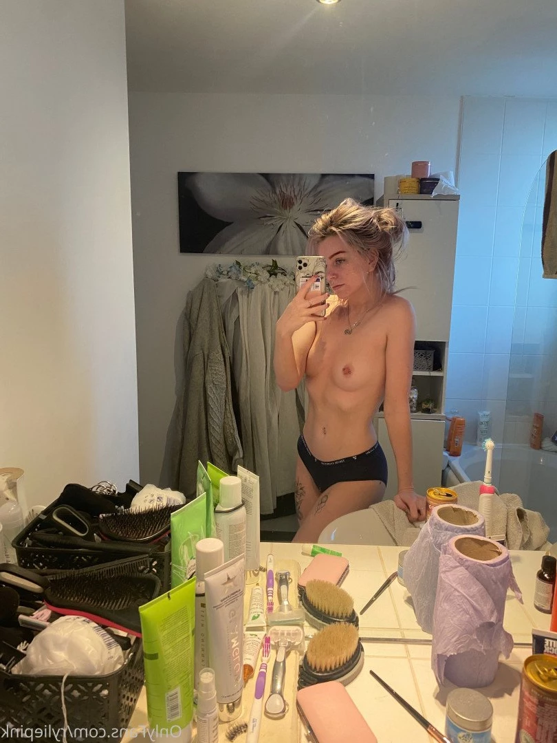 ALT GIRL 💫💕 TOP 0.76% [ ryliepink ] Onlyfans leaked photo 1047925 on Hotleaks.tv