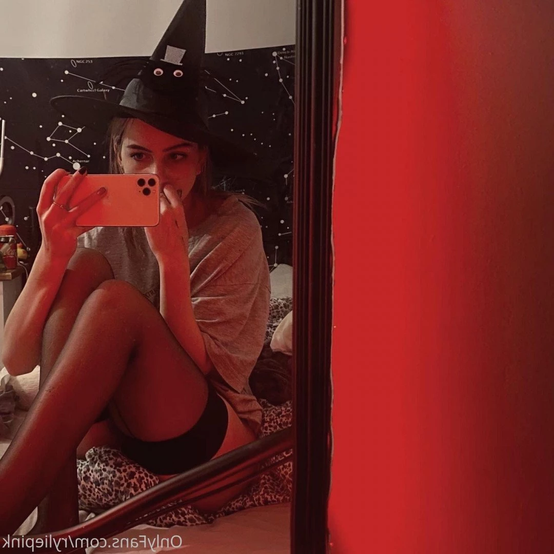 ALT GIRL 💫💕 TOP 0.76% [ ryliepink ] Onlyfans leaked photo 1048085 on Hotleaks.tv