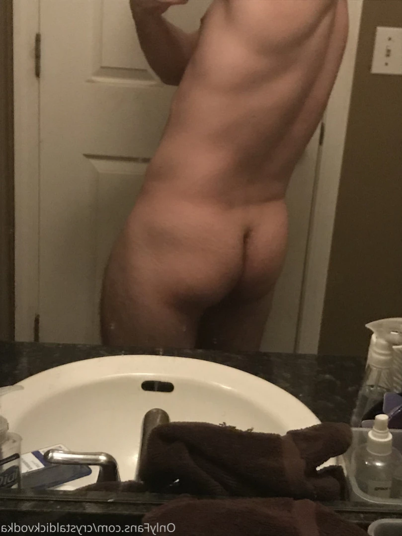 Crystal Dick Vodka [ crystaldickvodka ] Onlyfans leaked photo 14832757 on Hotleaks.tv