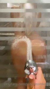 1732523