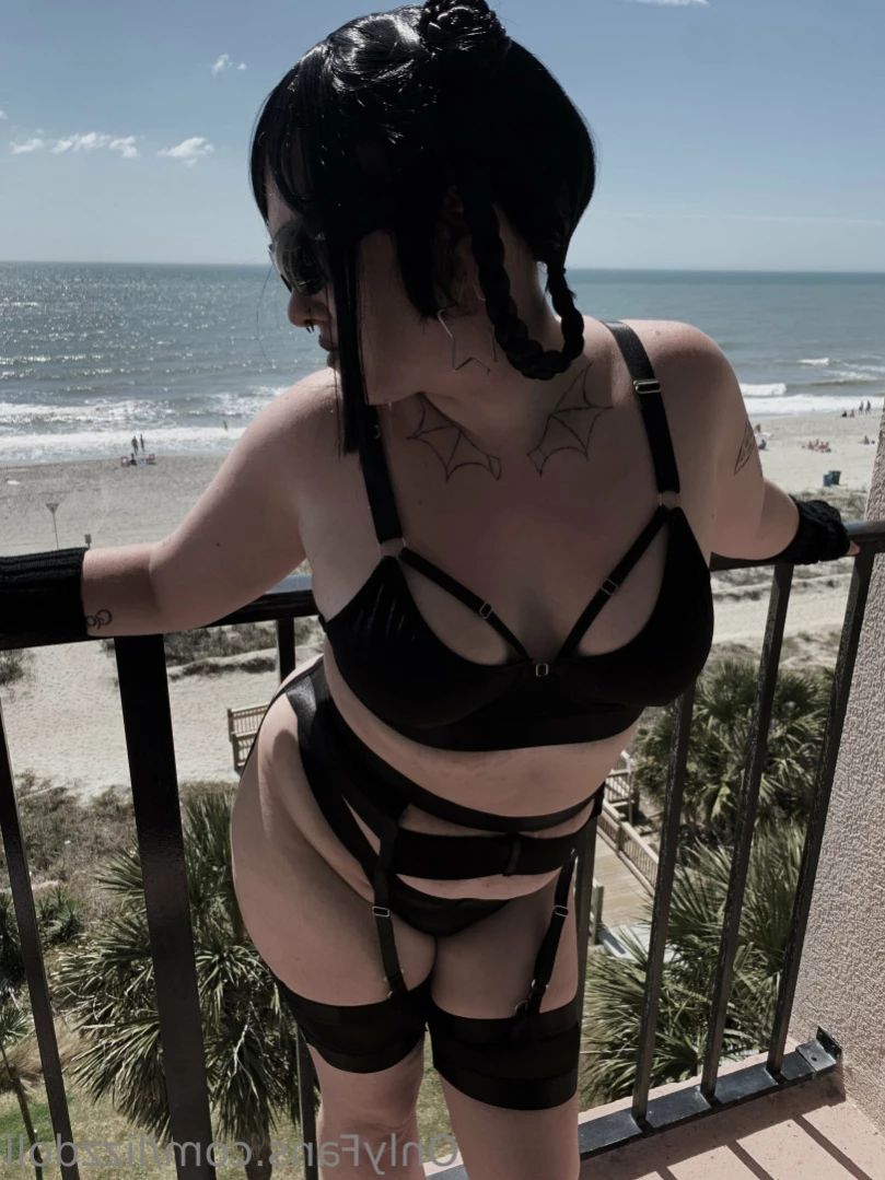 Lizz Doll🦇 [ lizzdoll ] Onlyfans leaked photo 12207555 on Hotleaks.tv