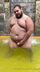 13725677