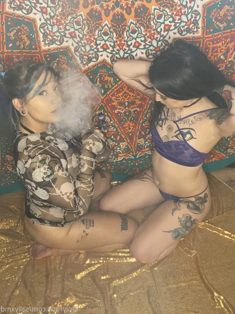 🔝LESBIAN🌈SQ💦RTER⛓DØMME [ sallyxmd ] Onlyfans leaked photo 1054520 on Hotleaks.tv