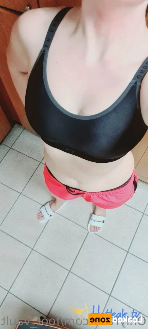 Runners sweaty feet [ foot_vault ] Onlyfans leaked photo 15671885 on Hotleaks.tv