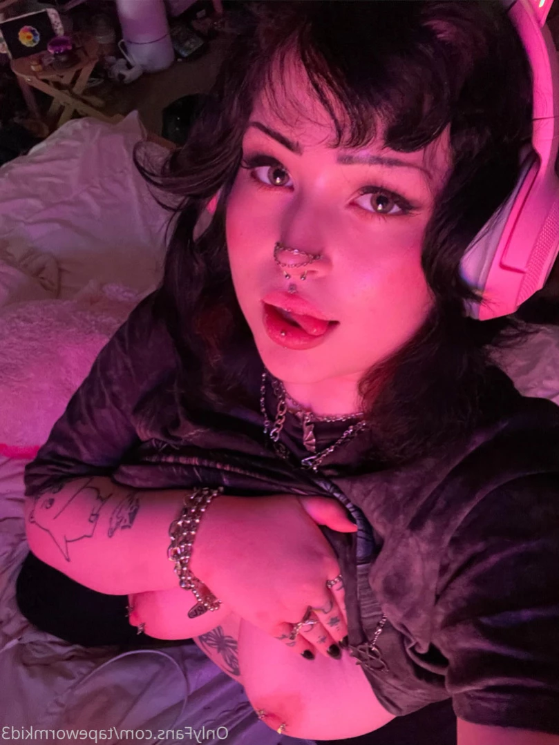 Bella [ tapewormkid3 ] Onlyfans leaked photo 13034333 on Hotleaks.tv