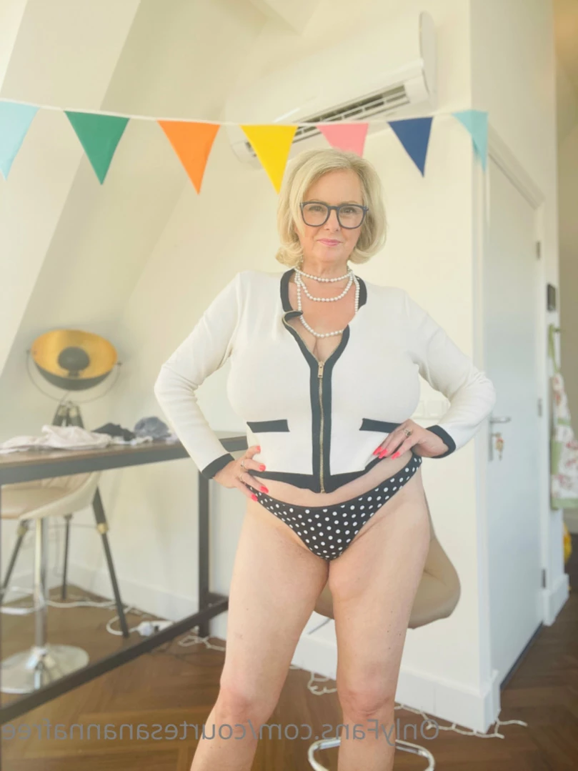courtesanannafree Onlyfans leaked photo 13083818 on Hotleaks.tv