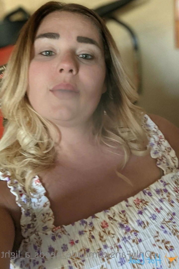 jade_needs_a_light Onlyfans leaked photo 18596591 on Hotleaks.tv