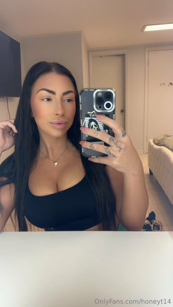 Tristin G [ honeyt14 ] Onlyfans leaked photo 18474032 on Hotleaks.tv