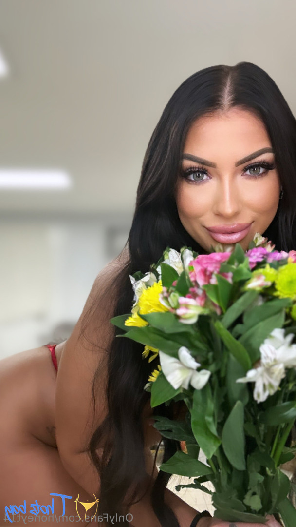 Tristin G [ honeyt14 ] Onlyfans leaked photo 18474093 on Hotleaks.tv