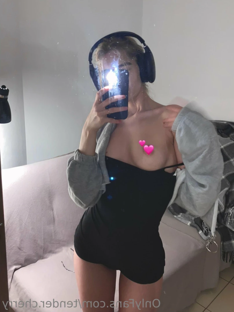 🌸🍒 𝐃𝐚𝐧𝐚 🍒🌸 [ tender.cherry ] Onlyfans leaked photo 14737015 on Hotleaks.tv