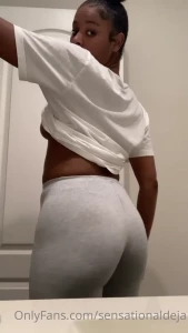 1738953