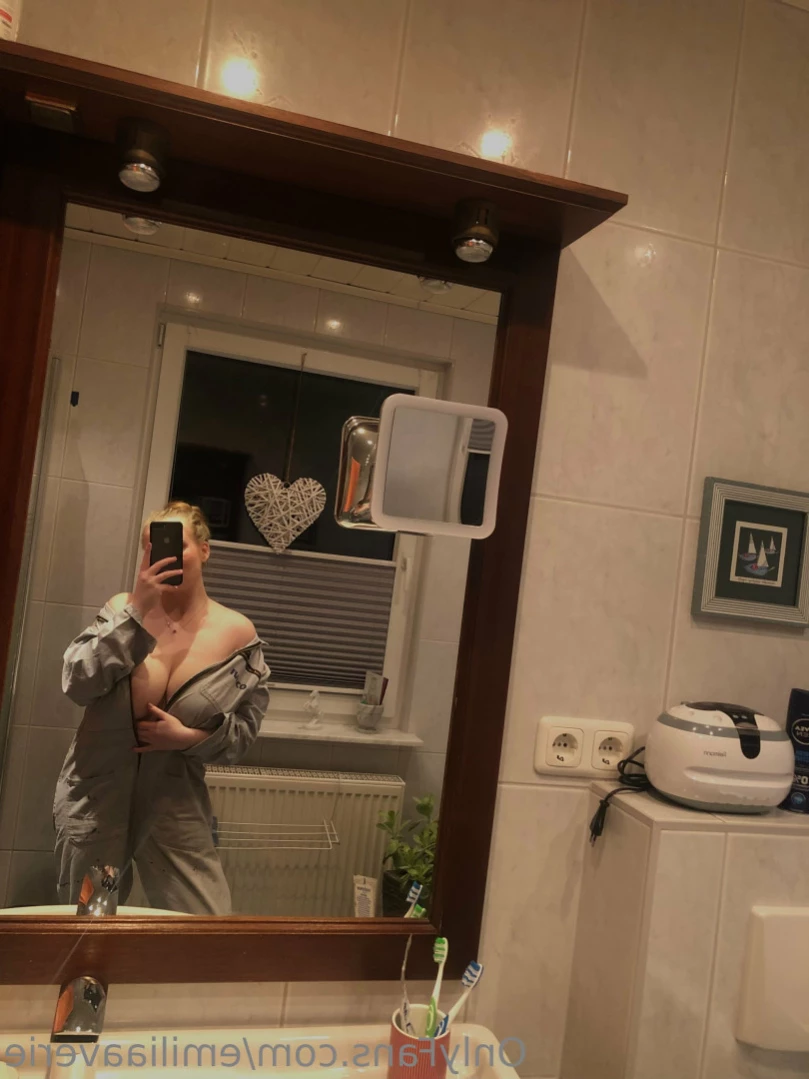 emilia [ emiliaaverie ] Onlyfans leaked photo 12736304 on Hotleaks.tv