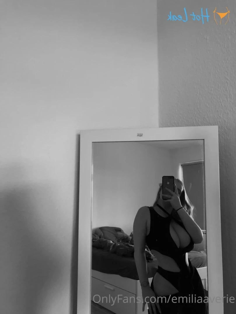emilia [ emiliaaverie ] Onlyfans leaked photo 14066411 on Hotleaks.tv