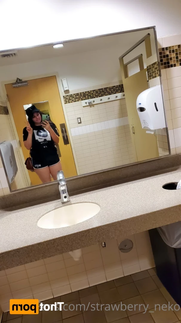AikoAfterDark Free [ aikoafterdarkfree ] Onlyfans leaked photo 16386088 on Hotleaks.tv