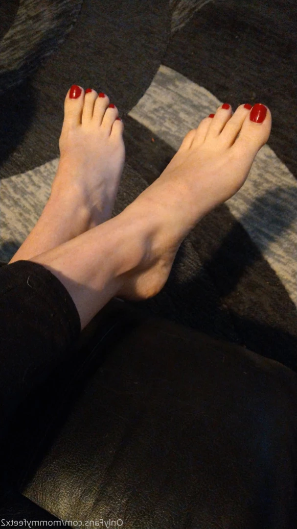 Mommy Feet x2 [ mommyfeetx2 ] Onlyfans leaked photo 13354022 on Hotleaks.tv