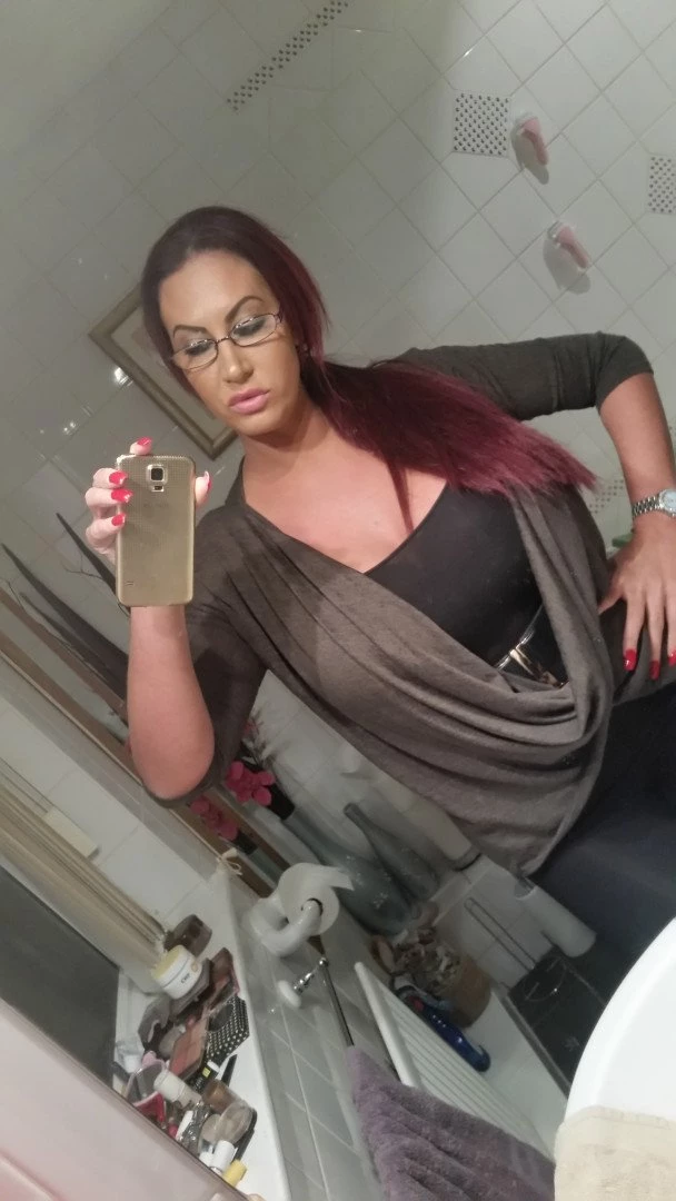 Emma Butt [ sexyemmabutt ] Onlyfans leaked photo 1081301 on Hotleaks.tv