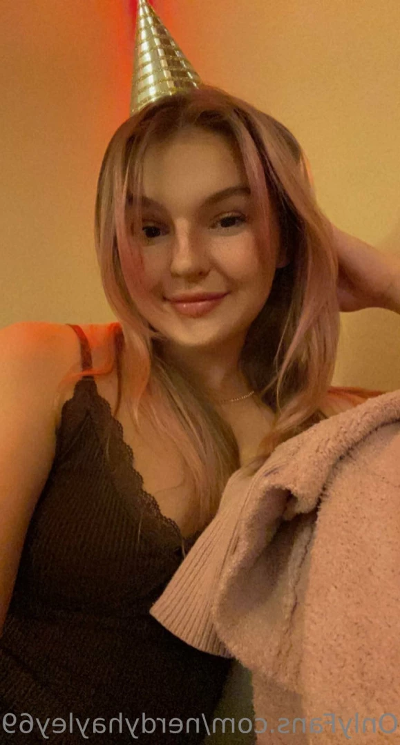 nerdyhayley69 Onlyfans leaked photo 12710044 on Hotleaks.tv