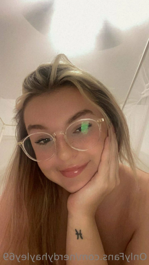 nerdyhayley69 Onlyfans leaked photo 15256619 on Hotleaks.tv
