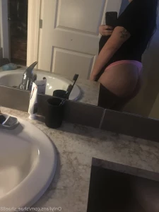 1086357