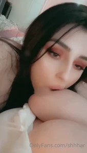 1747525