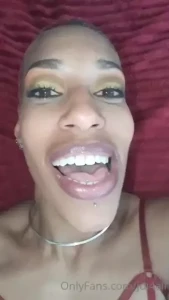 Giantess Goldenlace [ gtsgoldenlace ] Onlyfans leaked video 18058148 on Hotleaks.tv