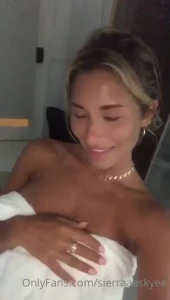 sierraaaskyee Onlyfans leaked video 9429689 on Hotleaks.tv