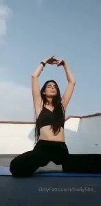 Holly Shit [ hollyshit_ ] Onlyfans leaked video 18053379 on Hotleaks.tv