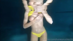 honeysuckle19 Onlyfans leaked video 18053024 on Hotleaks.tv