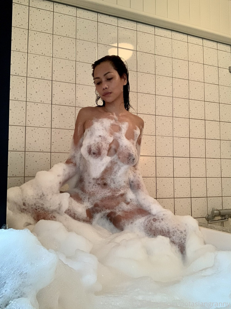 Hot Asian Granny [ hotasiangranny ] Onlyfans leaked photo 17425329 on  Hotleaks.tv