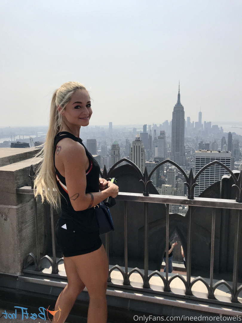 Lea Lea [ ineedmoretowels ] Onlyfans leaked photo 17790819 on Hotleaks.tv