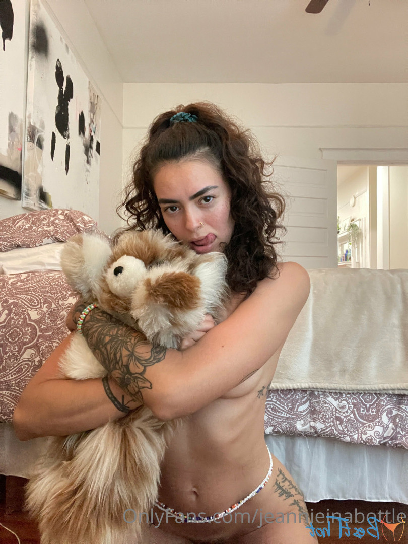 jeannieinabottle Onlyfans leaked photo 17481029 on Hotleaks.tv