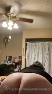 Jennie [ jenniebooty87 ] Onlyfans leaked video 18044737 on Hotleaks.tv