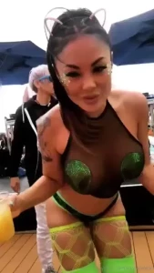 18040073