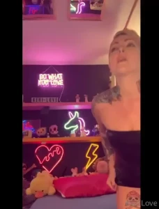 𝕂𝕖𝕣𝕚 𝕃𝕠𝕧𝕖 [ kerilov3 ] Onlyfans leaked video 18038316 on Hotleaks.tv