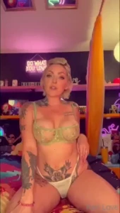 𝕂𝕖𝕣𝕚 𝕃𝕠𝕧𝕖 [ kerilov3 ] Onlyfans leaked video 18038373 on Hotleaks.tv