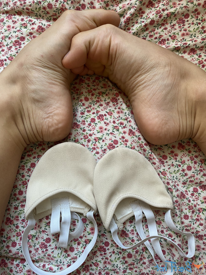 KFlexibleFeet [ kseniafeet ] Onlyfans leaked photo 17507539 on Hotleaks.tv