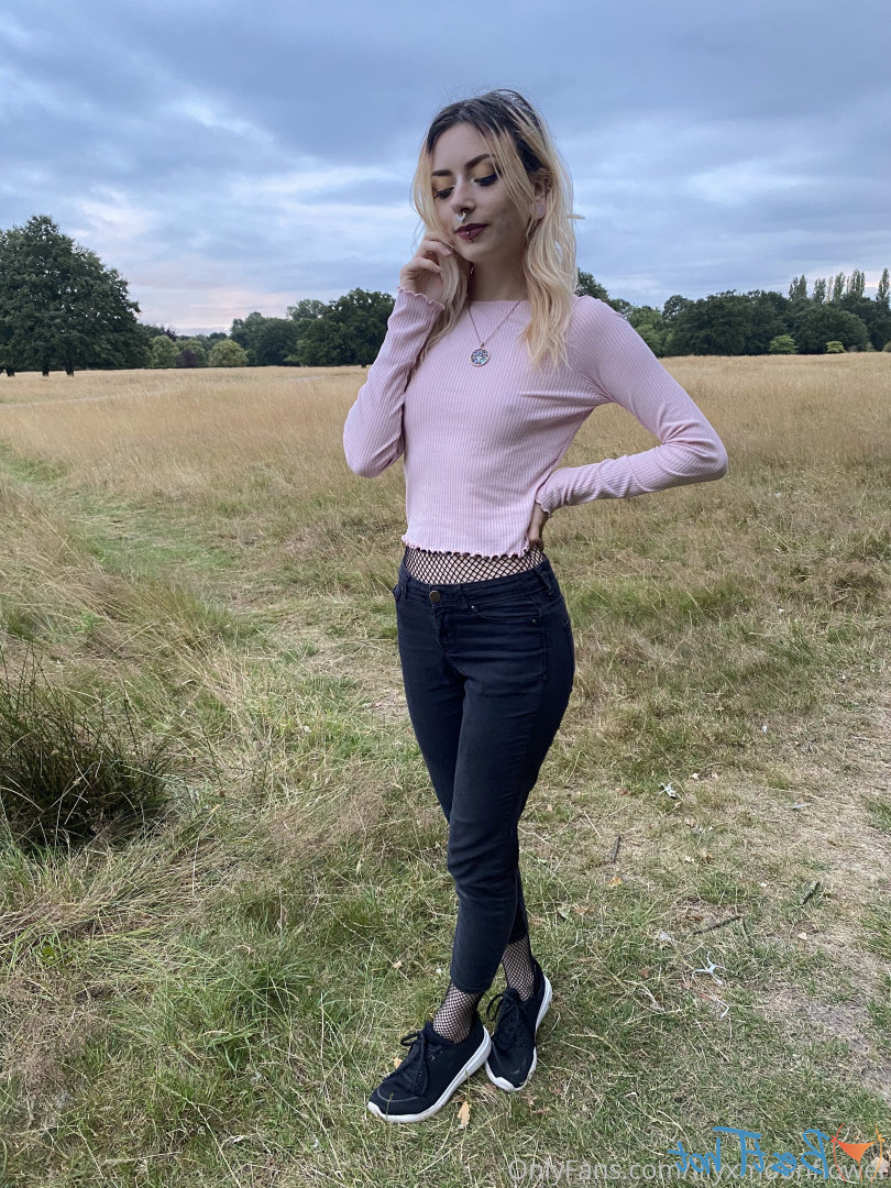 Lily Moonflower [ lilyxmoonflower ] Onlyfans leaked photo 17480564 on Hotleaks.tv