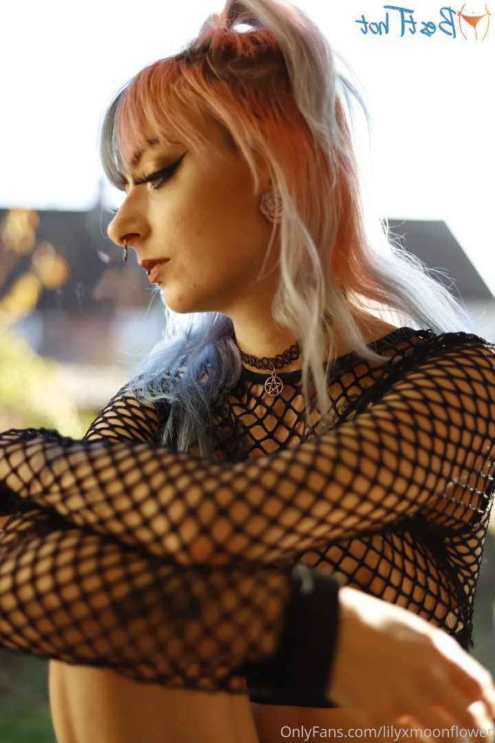 Lily Moonflower [ lilyxmoonflower ] Onlyfans leaked photo 17481069 on Hotleaks.tv