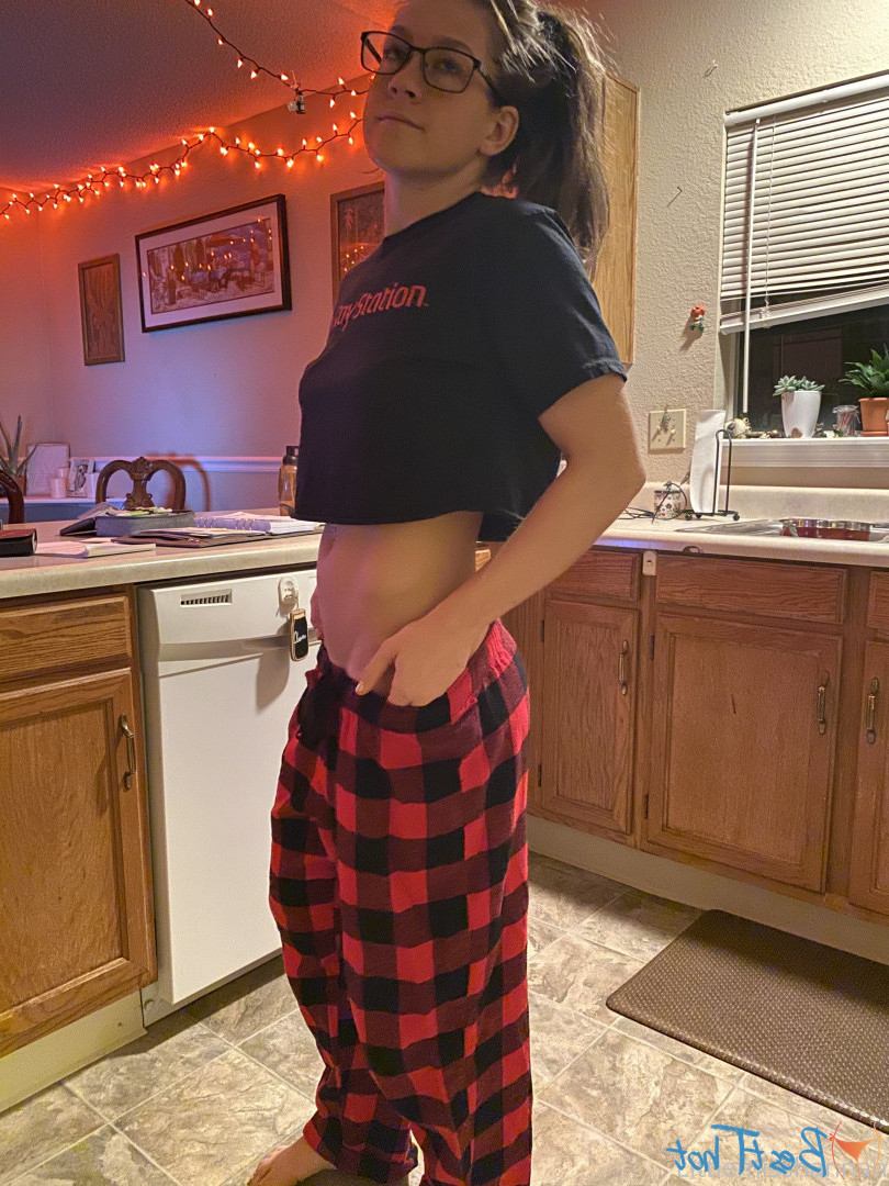 hannah&lt;3 [ littlemisshannah ] Onlyfans leaked photo 17461634 on Hotleaks.tv
