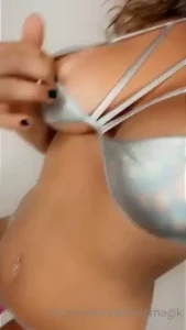 18011172