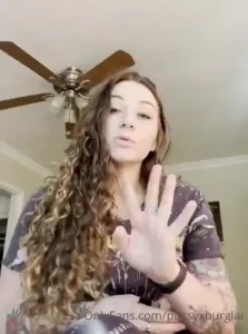 e r n i e [ pussyxburglar ] Onlyfans leaked video 17983323 on Hotleaks.tv
