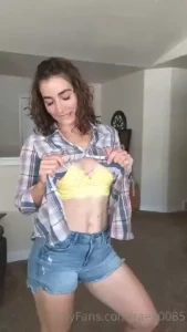 rae80085 Onlyfans leaked video 17981685 on Hotleaks.tv