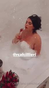 Renata Calcillieri [ rcalcillieri ] Onlyfans leaked video 17979719 on Hotleaks.tv