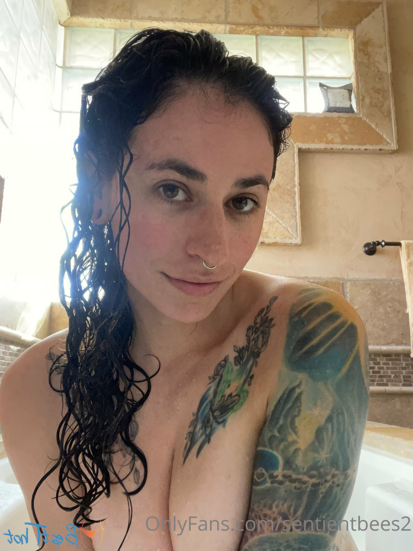 sentientbees2 Onlyfans leaked photo 17704104 on Hotleaks.tv